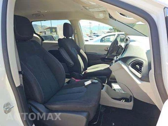 2023 Chrysler Voyager LX 121.6" WB – miniatura 19