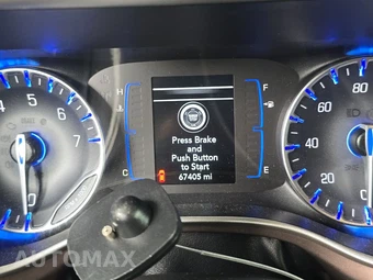 2023 Chrysler Voyager LX 121.6" WB – miniatura 12