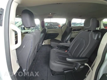 2023 Chrysler Voyager LX 121.6" WB – miniatura 13
