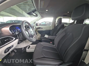 2023 Chrysler Voyager LX 121.6" WB – miniatura 7