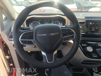 2023 Chrysler Voyager LX 121.6" WB - miniatura 10