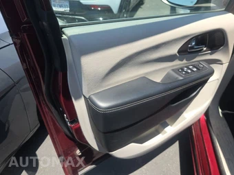 2023 Chrysler Voyager LX 121.6" WB - miniatura 9