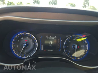 2023 Chrysler Voyager LX 121.6" WB - miniatura 12