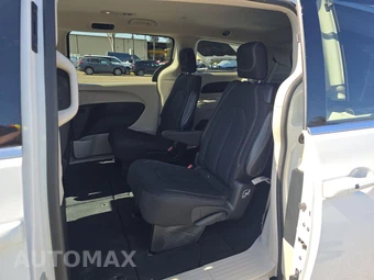 2023 Chrysler Voyager LX 121.6" WB - miniatura 13
