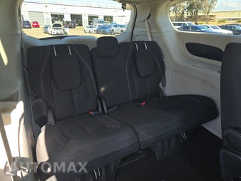 2023 Chrysler Voyager LX 121.6" WB - miniatura 14