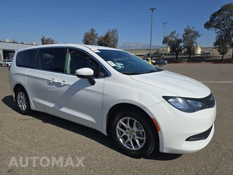 2023 Chrysler Voyager LX 121.6" WB - miniatura 3