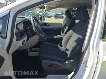 2023 Chrysler Voyager LX 121.6" WB - miniatura 7