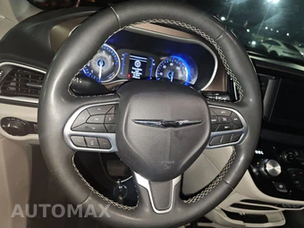 2023 Chrysler Voyager LX 121.6" WB – miniatura 10