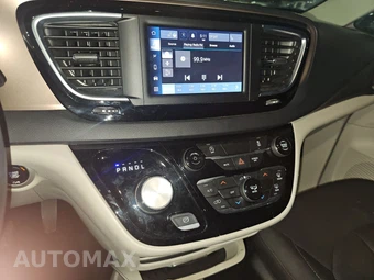 2023 Chrysler Voyager LX 121.6" WB – miniatura 11