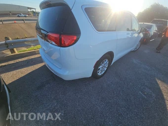 2023 Chrysler Voyager LX 121.6" WB – miniatura 4