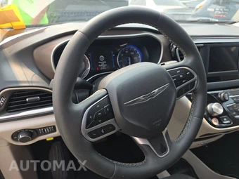 2023 Chrysler Voyager LX 121.6" WB – miniatura 10