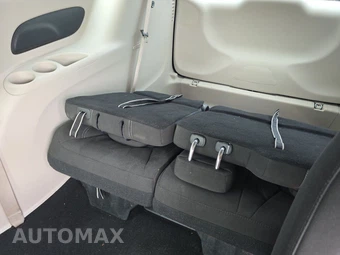 2023 Chrysler Voyager LX 121.6" WB – miniatura 14