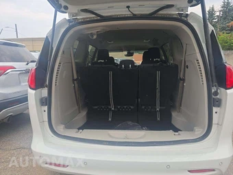 2023 Chrysler Voyager LX 121.6" WB - miniatura 15