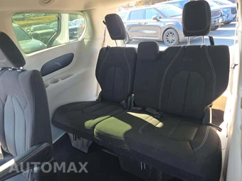 2023 Chrysler Voyager LX 121.6" WB – miniatura 11