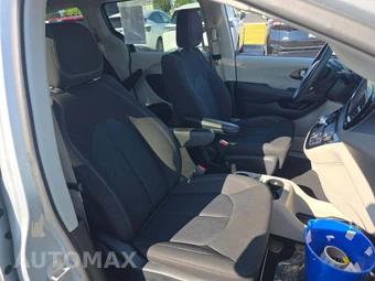 2023 Chrysler Voyager LX 121.6" WB – miniatura 16