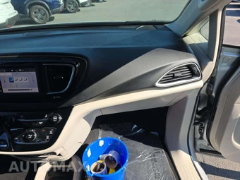 2023 Chrysler Voyager LX 121.6" WB – miniatura 17