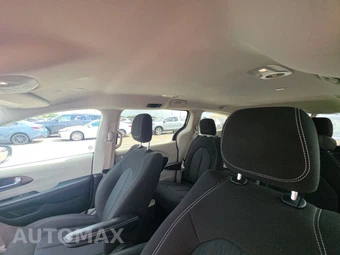 2023 Chrysler Voyager LX 121.6" WB - miniatura 18