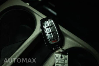 2023 Chrysler Voyager LX 121.6" WB - miniatura 21