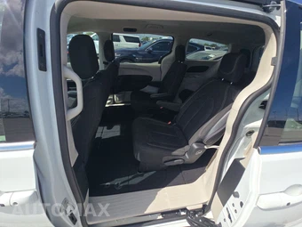 2023 Chrysler Voyager LX 121.6" WB - miniatura 13