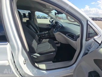 2023 Chrysler Voyager LX 121.6" WB - miniatura 8