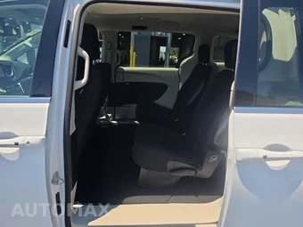 2023 Chrysler Voyager LX 121.6" WB – miniatura 13