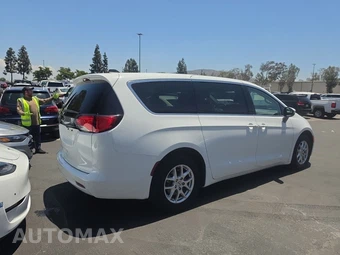 2023 Chrysler Voyager LX 121.6" WB – miniatura 4