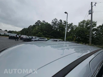 2023 Chrysler Voyager LX 121.6" WB - miniatura 12