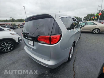 2023 Chrysler Voyager LX 121.6" WB - miniatura 3