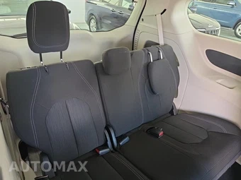 2023 Chrysler Voyager LX 121.6" WB - miniatura 11
