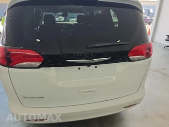 2023 Chrysler Voyager LX 121.6" WB - miniatura 5