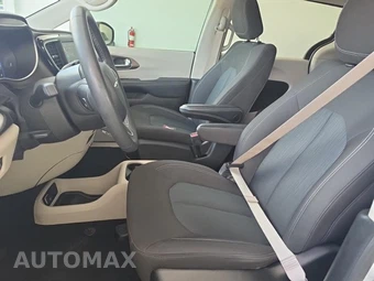 2023 Chrysler Voyager LX 121.6" WB - miniatura 7