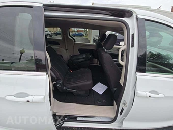 2023 Chrysler Voyager LX 121.6" WB - miniatura 14