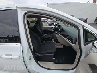 2023 Chrysler Voyager LX 121.6" WB - miniatura 16