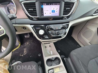 2023 Chrysler Voyager LX 121.6" WB - miniatura 7