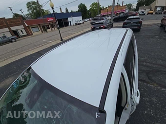 2023 Chrysler Voyager LX 121.6" WB - miniatura 9