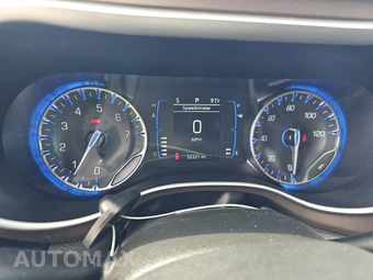 2023 Chrysler Voyager LX 121.6" WB - miniatura 12