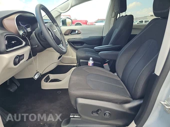 2023 Chrysler Voyager LX 121.6" WB - miniatura 7