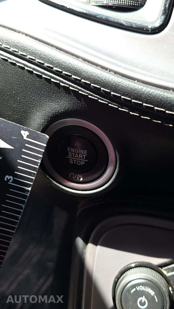 2023 Dodge Challenger GT - miniatura 20