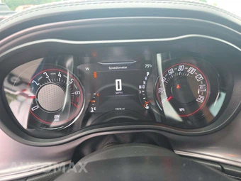2023 Dodge Challenger GT – miniatura 9