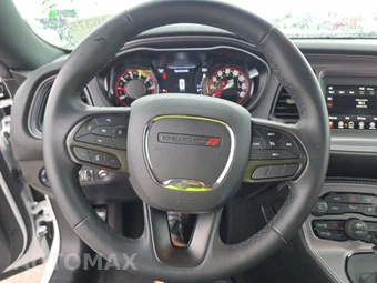 2023 Dodge Challenger GT – miniatura 10