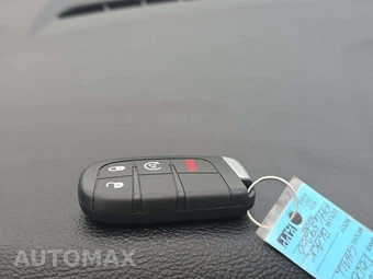 2023 Dodge Challenger GT – miniatura 8