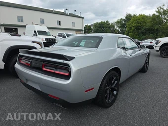2023 Dodge Challenger R/T - miniatura 4