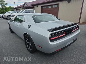 2023 Dodge Challenger R/T - miniatura 6