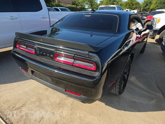 2023 Dodge Challenger R/T - miniatura 4