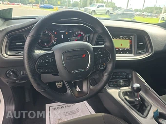 2023 Dodge Challenger R/T - miniatura 10