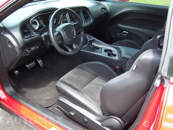 2023 Dodge Challenger R/T - miniatura 12