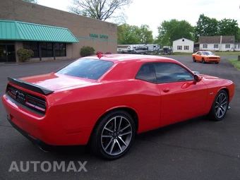 2023 Dodge Challenger R/T - miniatura 3