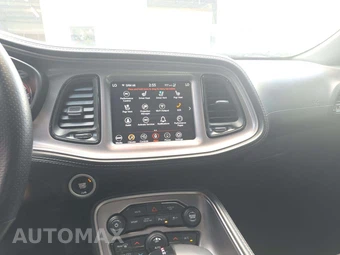 2023 Dodge Challenger R/T – miniatura 10