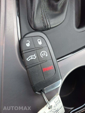 2023 Dodge Challenger R/T – miniatura 8