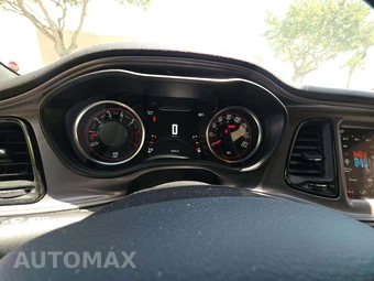 2023 Dodge Challenger R/T – miniatura 9